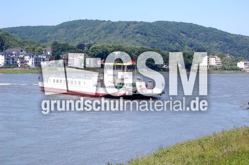 Rhein-Autofähre.jpg